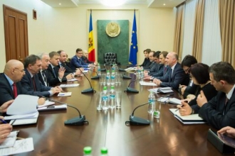 Pavel Filip s-a întâlnit cu reprezentanţii comunităţii bancare din Republica Moldova