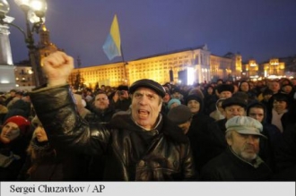 Manifestație pentru destituirea autorităților de la Kiev