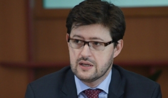 Andrei Popov renunţă la mandatul de ambasador în Austria şi pleacă din PDM