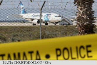 Avion deturnat în Cipru: EgyptAir anunță că a obținut eliberarea tuturor pasagerilor, cu excepția a 5 străini și a membrilor echipajului