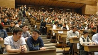 Taxele pentru studii în universităţile din Moldova ar putea creşte cu pînă la 10 la sută