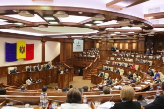 Procesul legislativ este uzurpat; Deputații cer implicarea partenerilor de dezvoltare