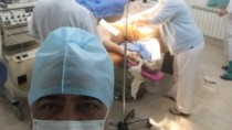 Un medic din Florești își face selfie din sala de nașteri