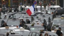 Proteste şi greve la nivel naţional în Franţa pe fondul reformelor din dome ...